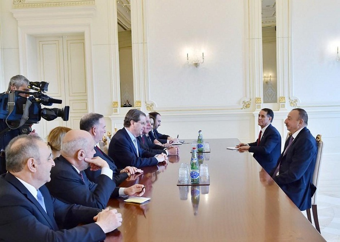 Aliyev receives delegation led by president of American Jewish Committee 
